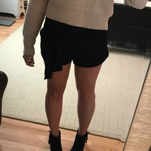 Black express shorts